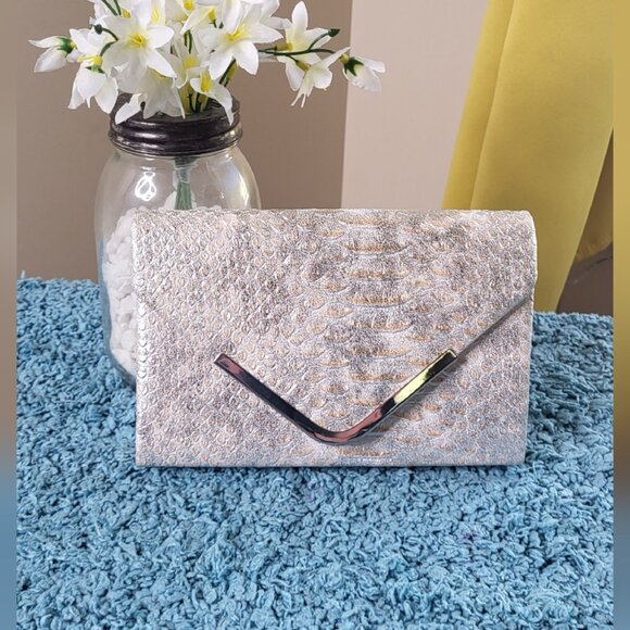 Charming Charlie Handbags - Charming Charlie RSVP Mixed Gold-Silver Hand Purse